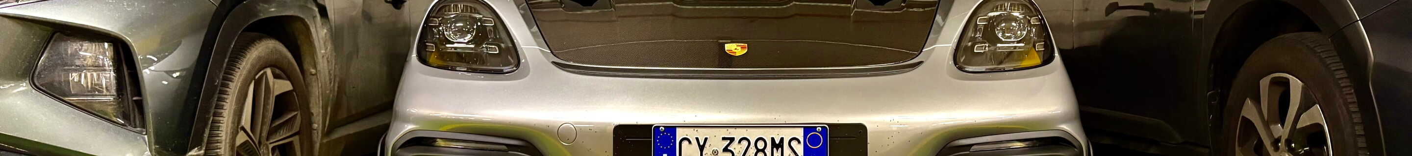 Porsche 718 Cayman GT4 RS Weissach Package