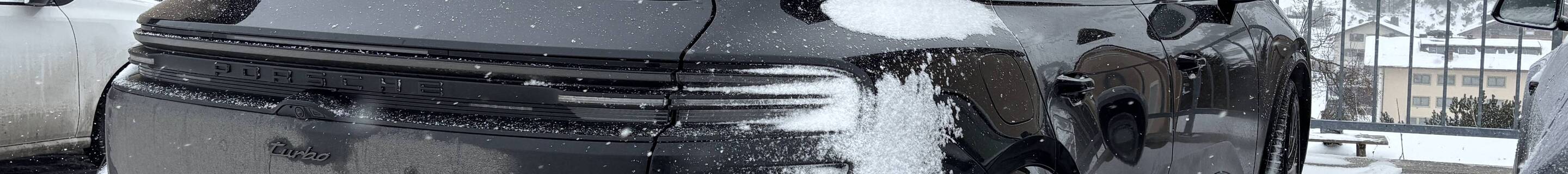 Porsche Macan EV Turbo