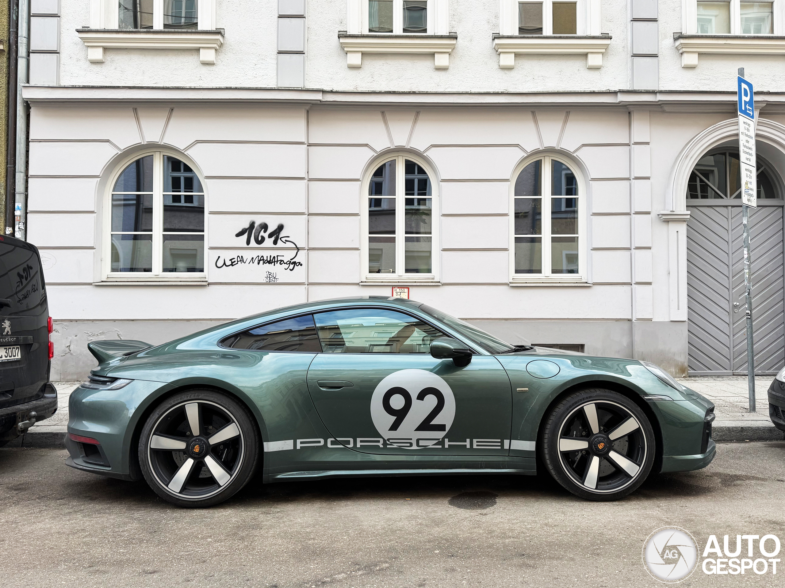 Porsche 992 Sport Classic