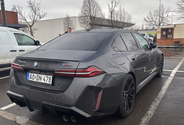 BMW M5 G90