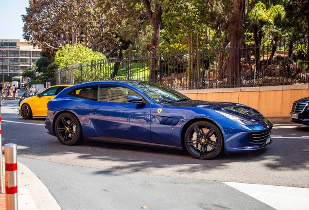 Ferrari GTC4Lusso