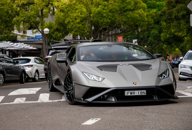Lamborghini Huracán LP640-2 STO