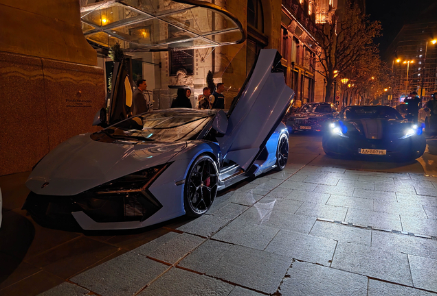 Lamborghini Revuelto