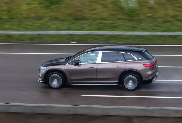 Mercedes-Maybach EQS 680 SUV