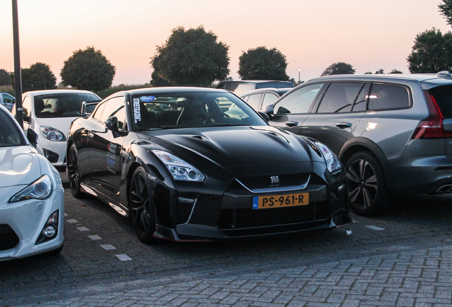 Nissan GT-R 2017