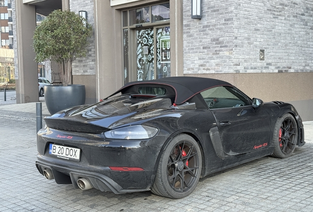 Porsche 718 Spyder RS Weissach Package