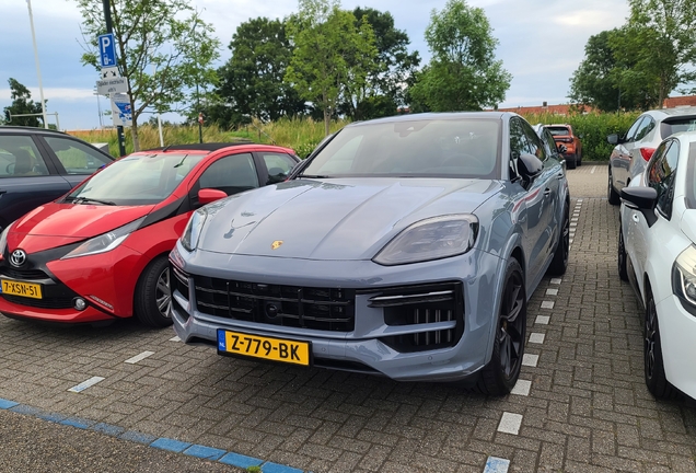 Porsche Cayenne Coupé Turbo E-Hybrid