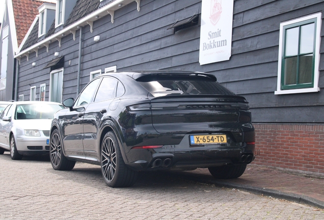 Porsche Cayenne Coupé Turbo E-Hybrid