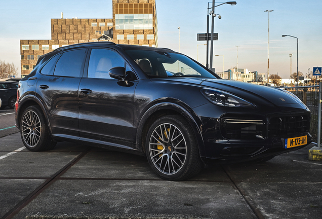 Porsche Cayenne Turbo S E-Hybrid