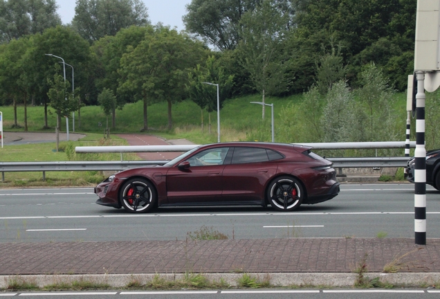 Porsche Taycan GTS Sport Turismo