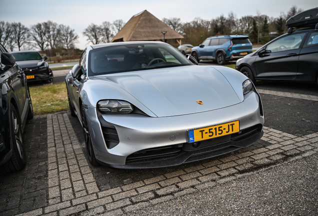 Porsche Taycan GTS Sport Turismo