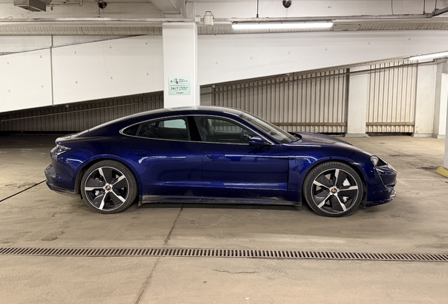 Porsche Taycan Turbo