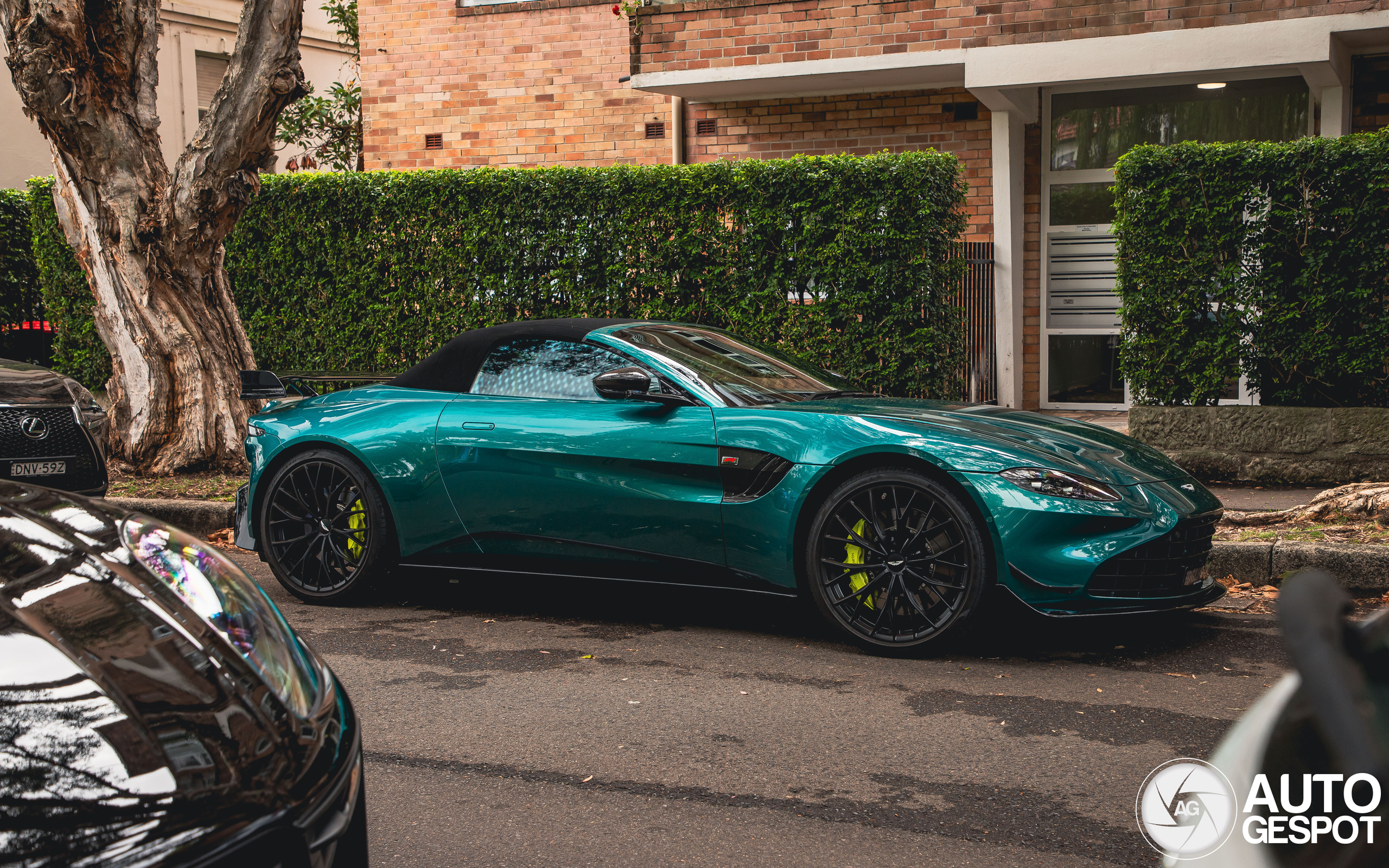 Aston Martin V8 Vantage Formula 1 Edition Roadster