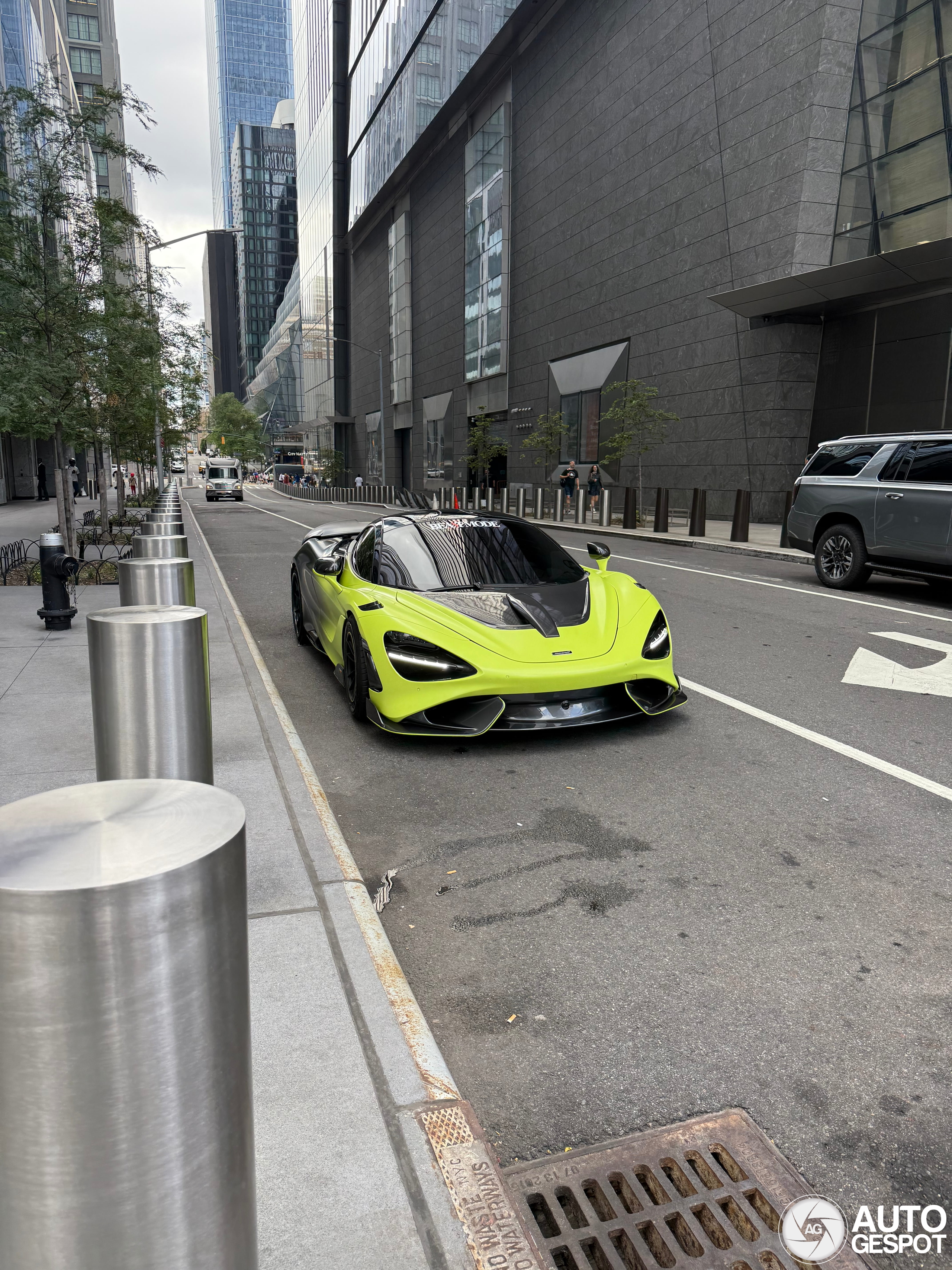 McLaren 765LT