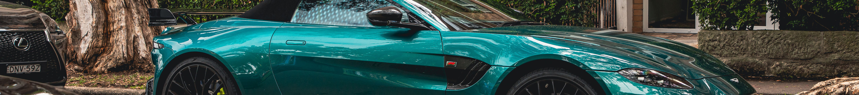 Aston Martin V8 Vantage Formula 1 Edition Roadster