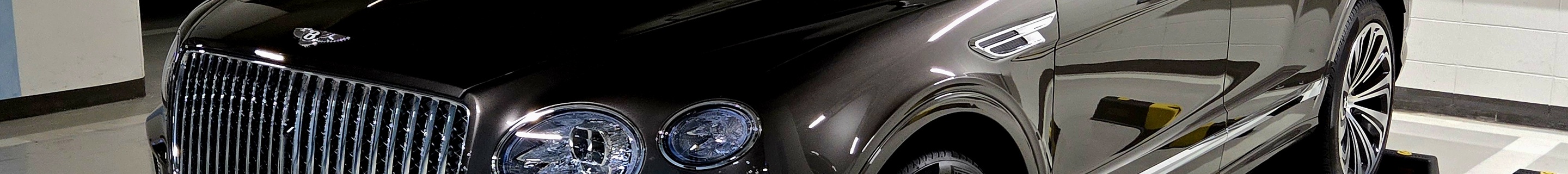 Bentley Bentayga Azure 2024