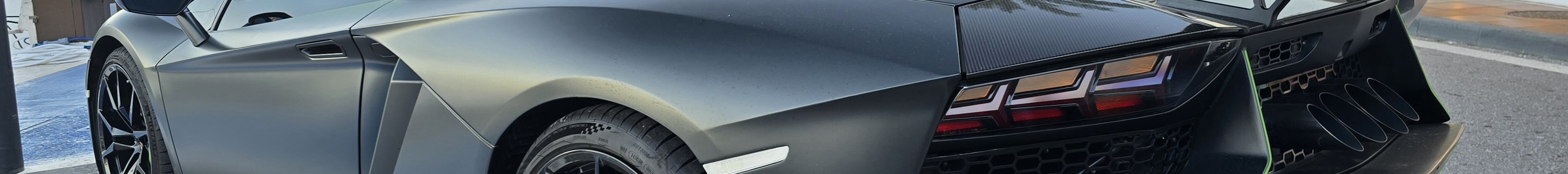 Lamborghini Aventador LP700-4 Roadster