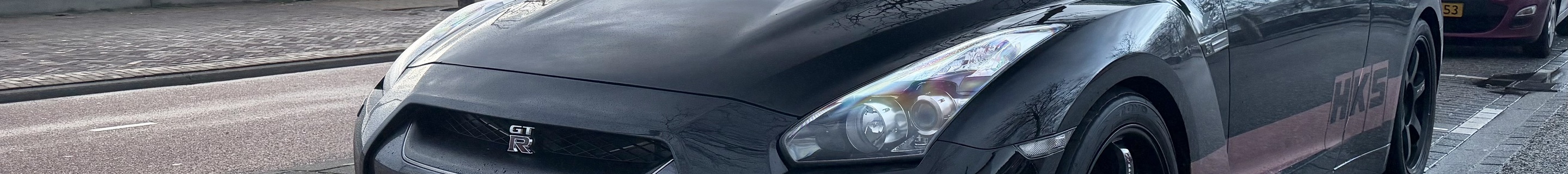 Nissan GT-R