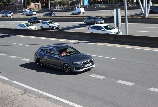Audi RS4 Avant B9