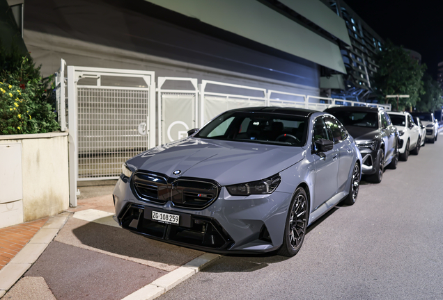 BMW M5 G90