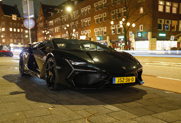 Lamborghini Revuelto