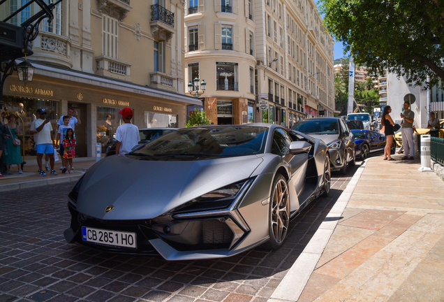 Lamborghini Revuelto