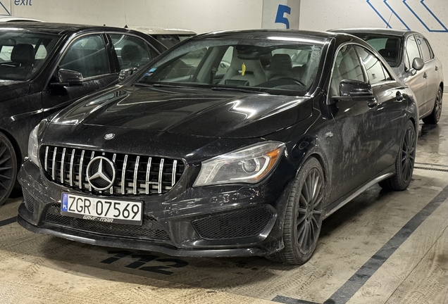Mercedes-Benz CLA 45 AMG C117