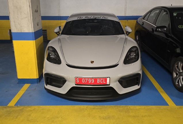 Porsche 718 Cayman GT4