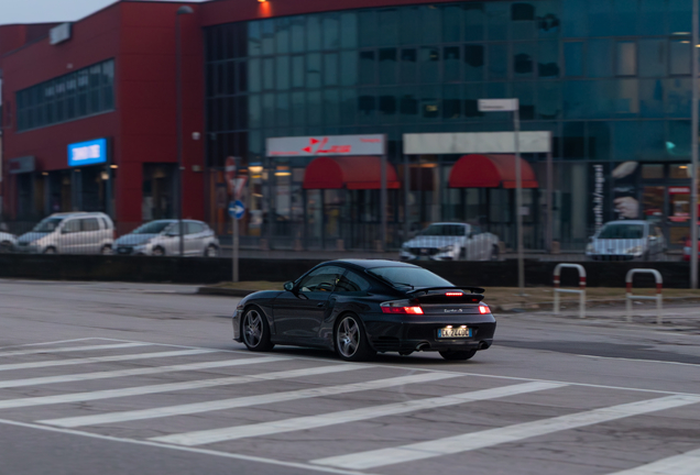 Porsche 996 Turbo