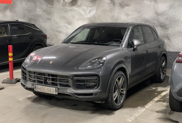Porsche Cayenne Turbo S E-Hybrid