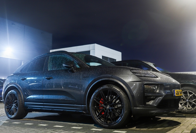 Porsche Macan EV Turbo