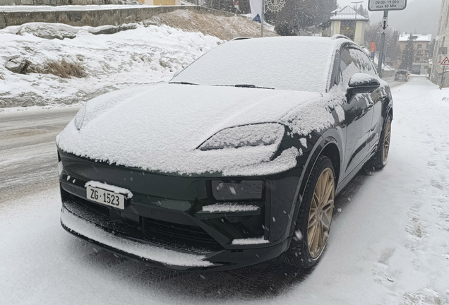 Porsche Macan EV Turbo