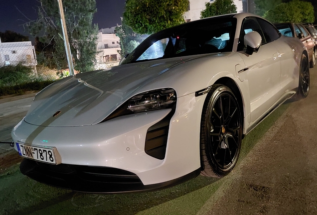 Porsche Taycan GTS