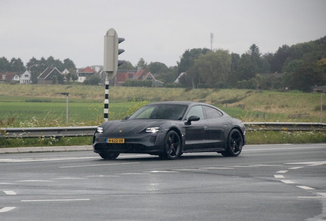 Porsche Taycan Turbo