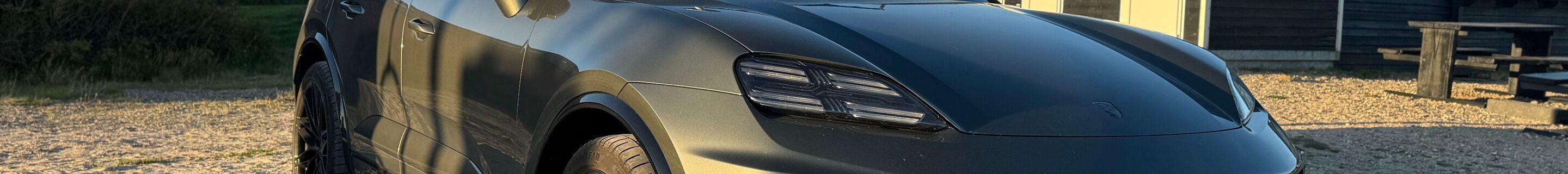 Porsche Macan EV Turbo
