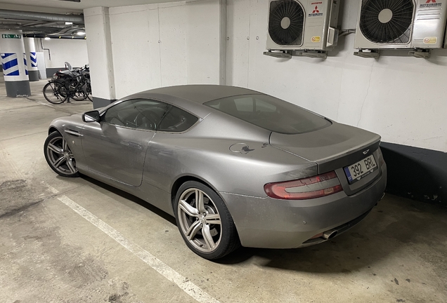 Aston Martin DB9