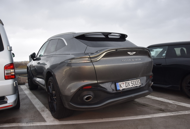 Aston Martin DBX
