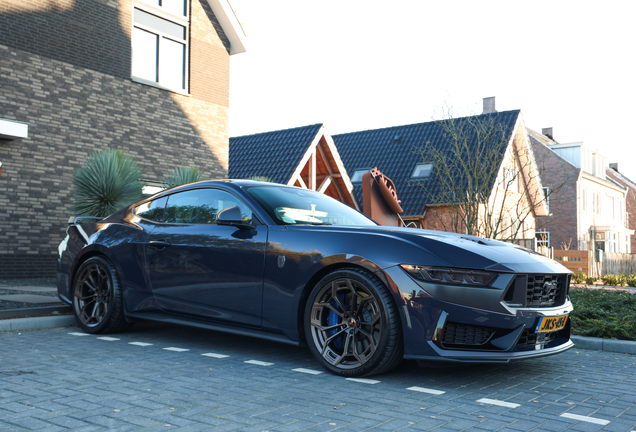 Ford Mustang Dark Horse 2024