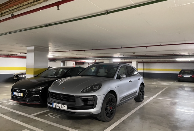 Porsche 95B Macan GTS MkIII