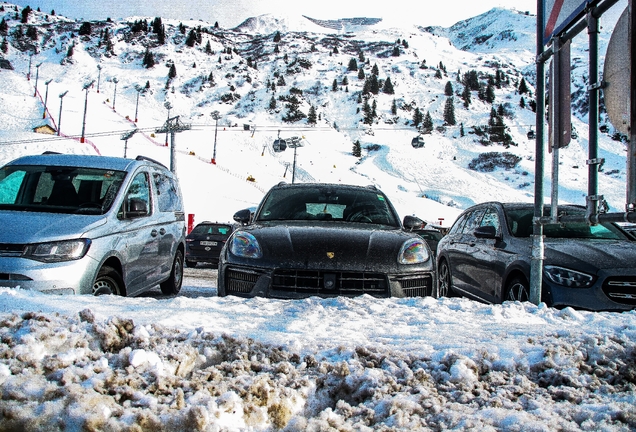 Porsche 95B Macan GTS MkIII