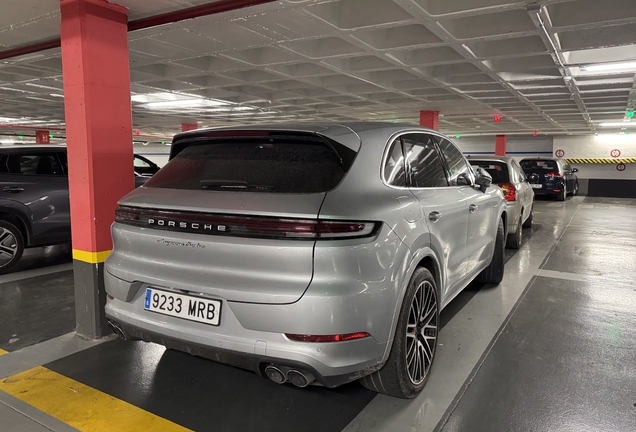 Porsche 9YA Cayenne Turbo E-Hybrid