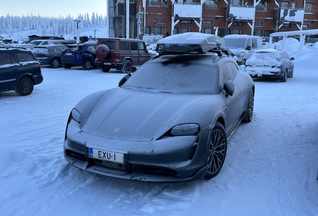 Porsche Taycan Turbo Cross Turismo