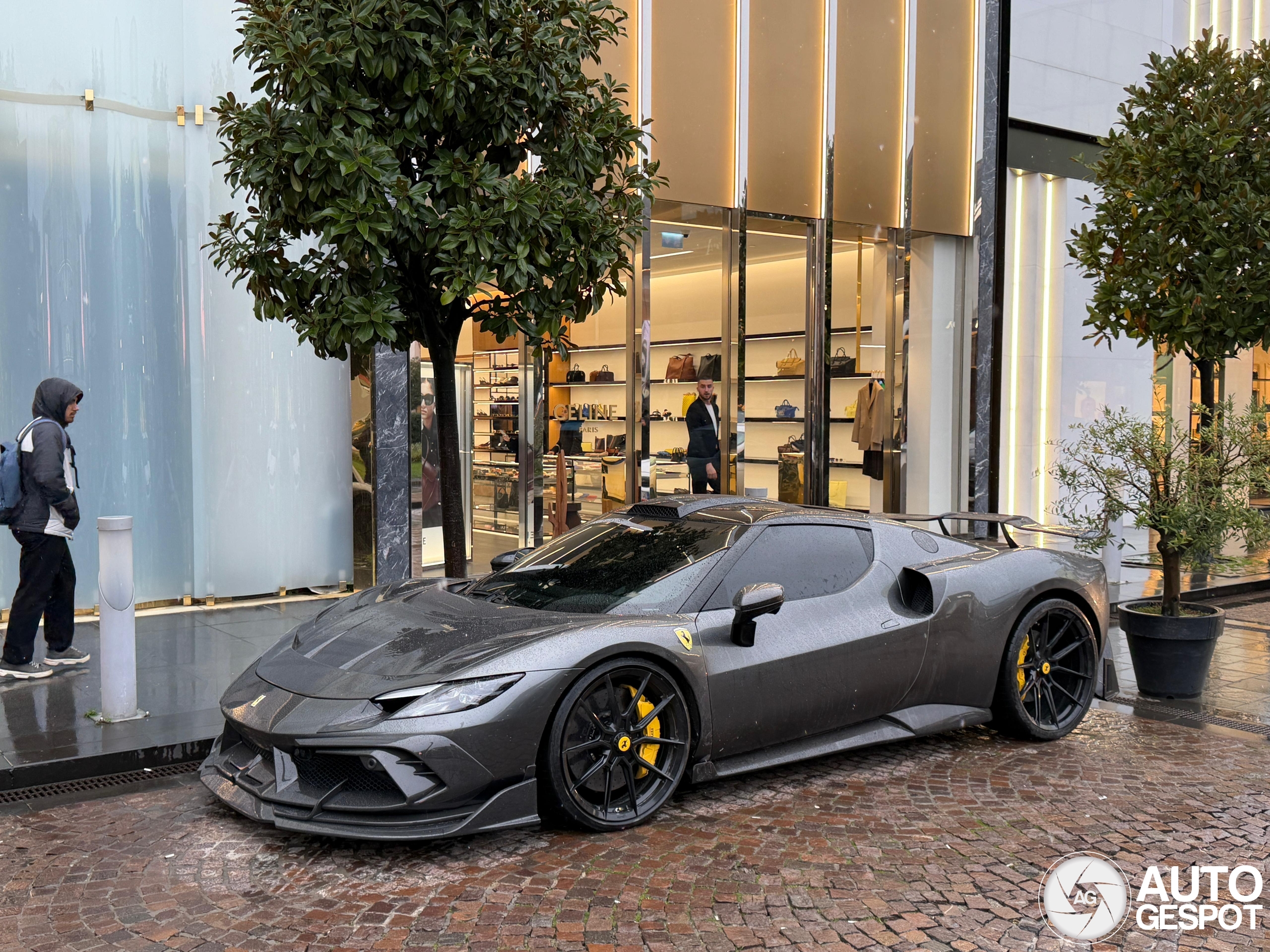 Opgeleukte Ferrari 296 GTB duikt op in Turkije