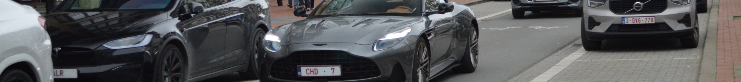Aston Martin DB12 Volante