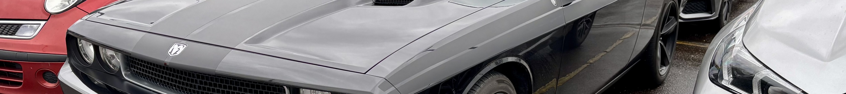 Dodge Challenger SRT-8