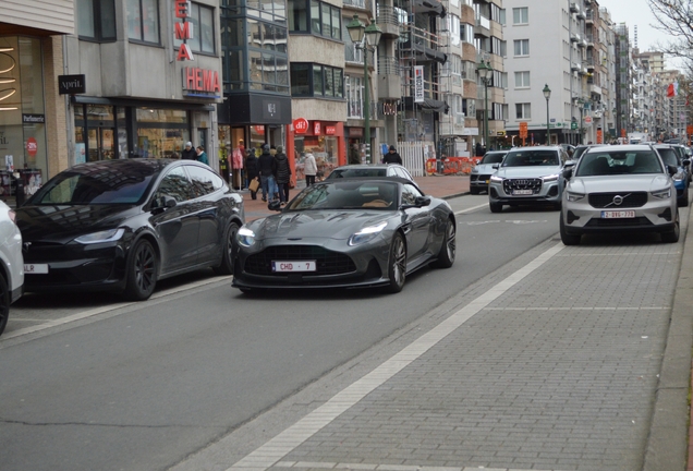 Aston Martin DB12 Volante
