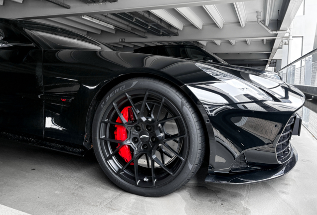 Aston Martin Vanquish 2025