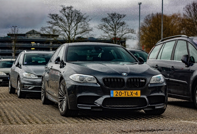 BMW M5 F10 2011