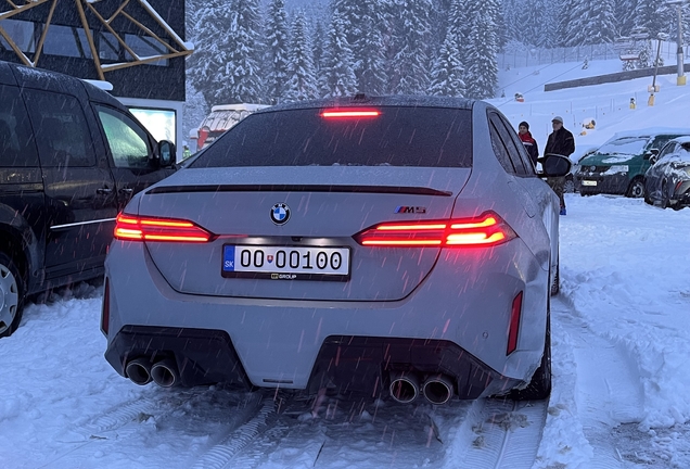 BMW M5 G90