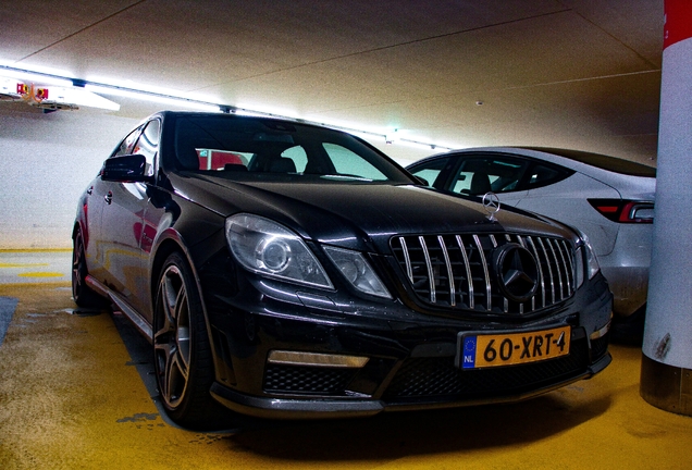Mercedes-Benz E 63 AMG W212 V8 Biturbo